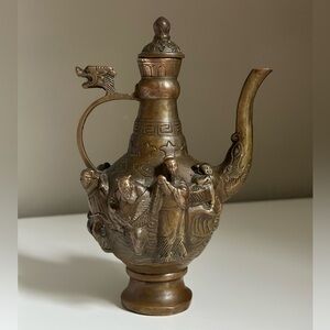 Antique Chinese Immortals teapot